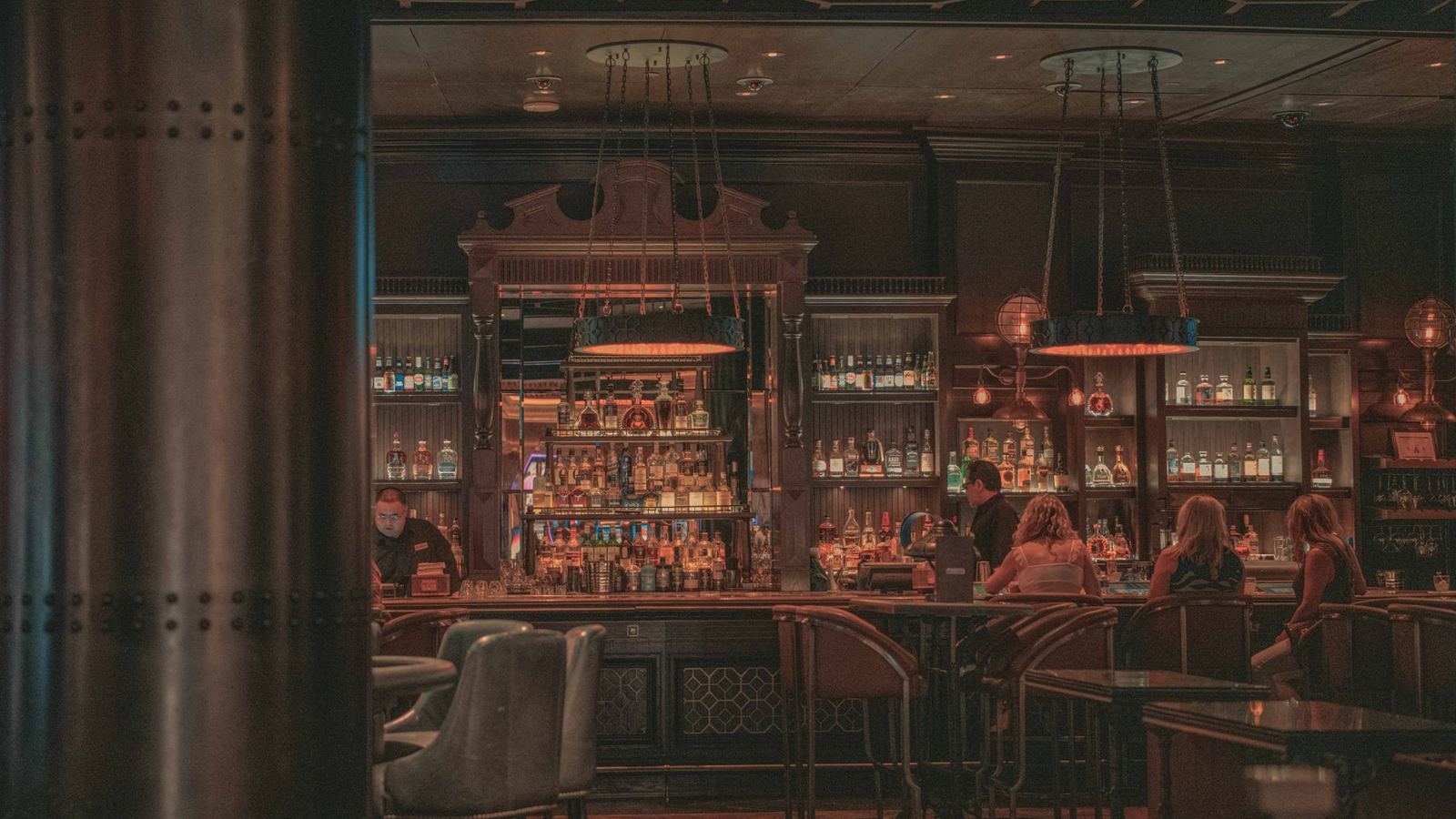 The bar at Verano